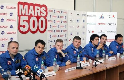 MARS500 Crew during Press Conference in Moscow May 18th 2010 - Source: Unknown